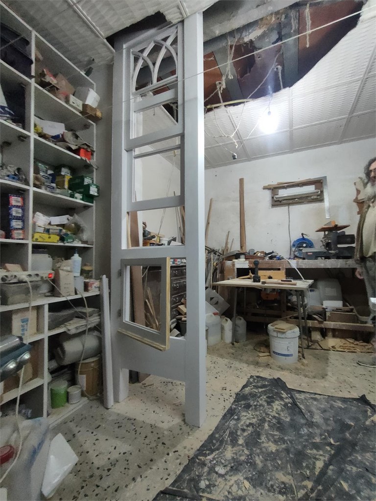 Foto 2 C G. 2702/25. Galeria.