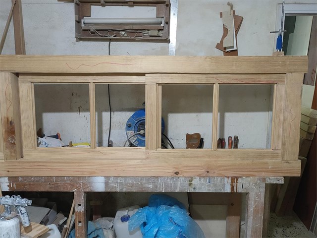 C T. 2702/25.  Tragaluz 